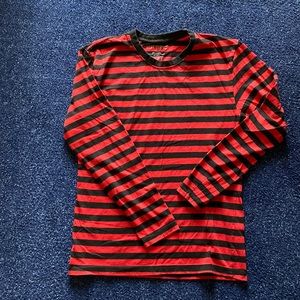 Hot topic long sleeve shirt size medium no holes no stains